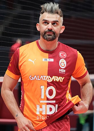 Arslan Ekşi