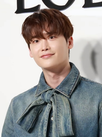 Lee Jong-suk