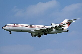 Boeing 727 tipi Japon millî bir yolcu uçağı ile bir Japon savaş uçağı, Morioka (Japonya) semalarında çarpıştı: 162 kişi öldü.