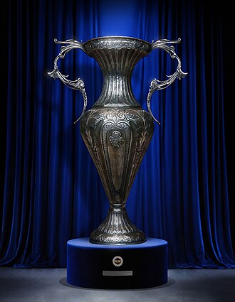Fenerbahçe, İşgal Kuvvetleriyle oynadığı "General Harrington Kupası"nı kazandı.