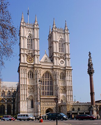 I. Henry Westminster Manastırında İngiltere Kralı olarak taç giydi.