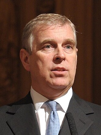 Prens Andrew ile Sarah Ferguson evlendiler.