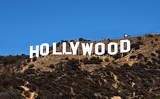 Yaz Olimpiyatları, Los Angeles'ta başladı.